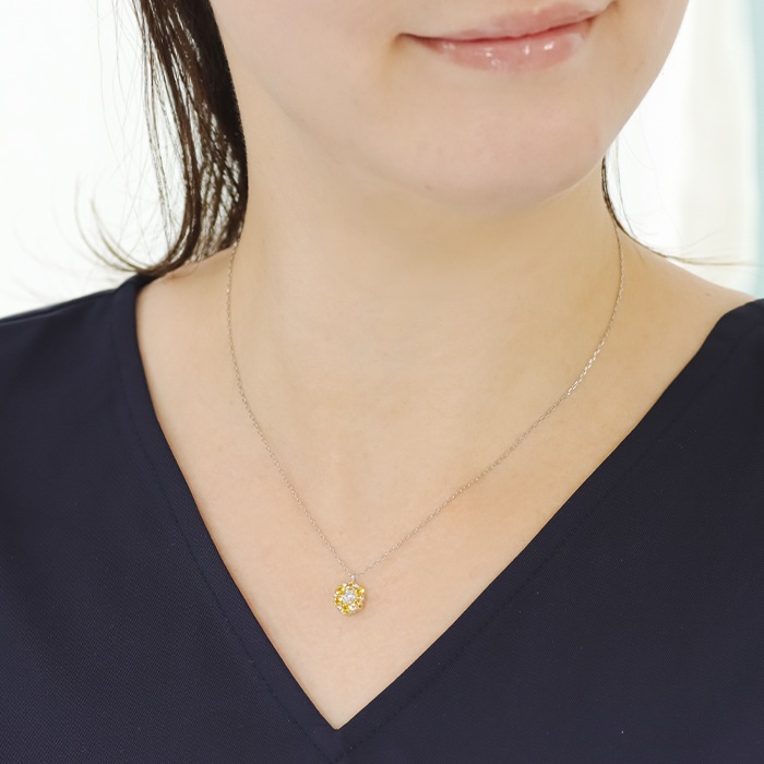 Pt900 イエローサファイア フラワーネックレス