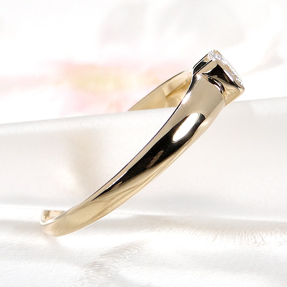 Pt950/K18YG 一粒 ダイヤモンド リング 【0.3ct】