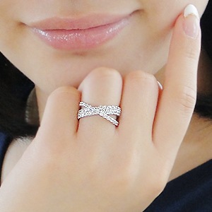 pt950 ハート＆キューピッド ダイヤモンド クロスライン リング【1.0ct】鑑別カード・専用スコープ付