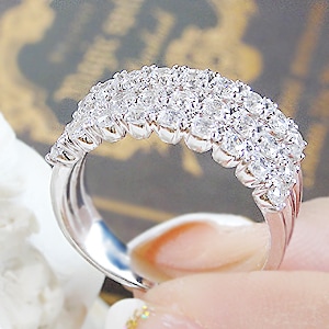 Pt950 ハート＆キューピッドダイヤモンド3連エタニティリング