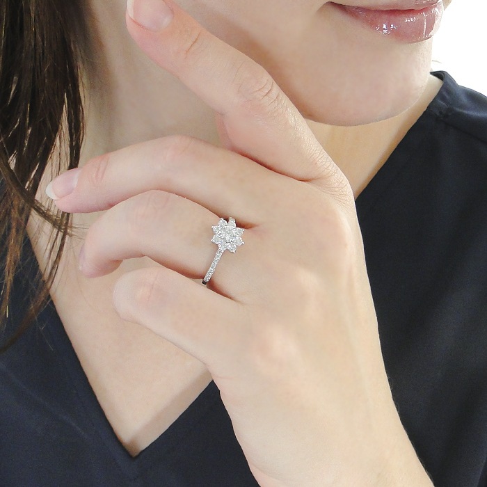 【Pt950】1.0ct ダイヤモンド フラワーリング【センター石 央宝石研究所ソーティング付】