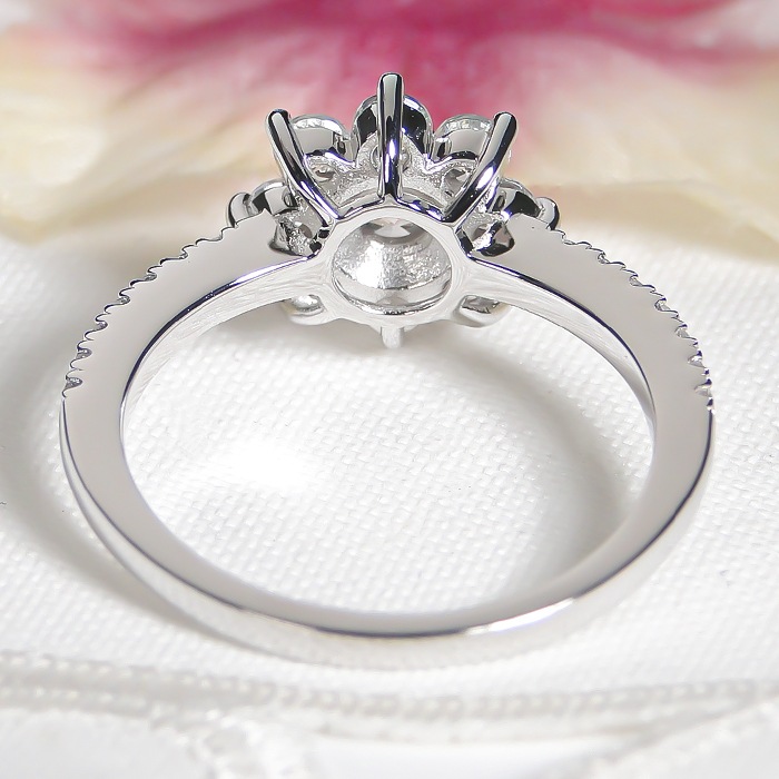 【Pt950】1.0ct ダイヤモンド フラワーリング【センター石 央宝石研究所ソーティング付】