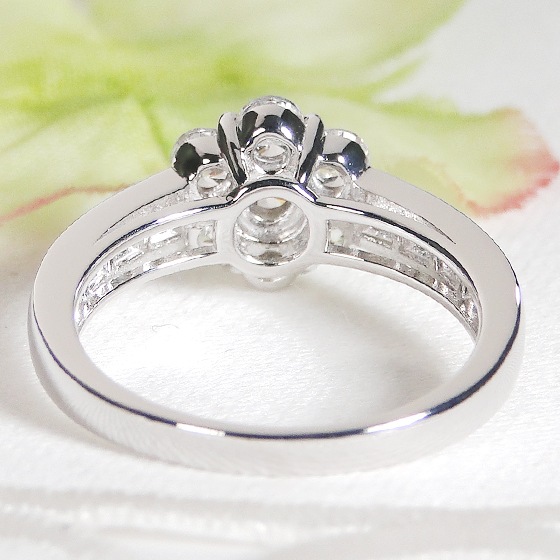 Pt950/K18YG【1.12ct】ダイヤモンド フラワー リング