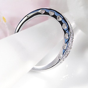 PT950 ハートアンドキューピット ダイヤモンド エタニティリング　鑑別カード・スコープ付【0.25ct】　csr0129