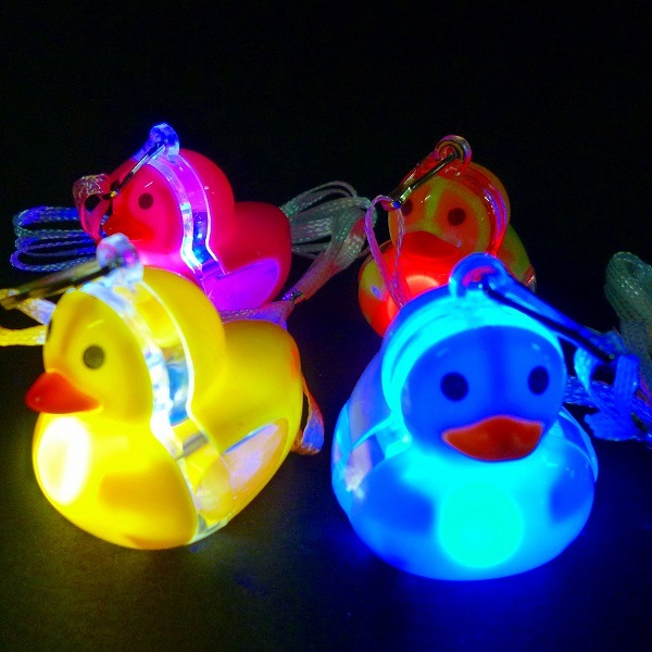 ピカピカアヒルペンダント 24個セット