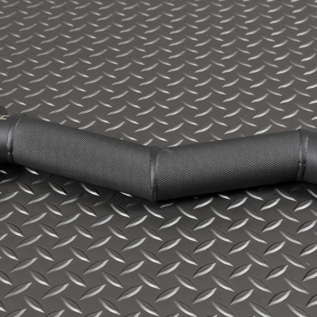 ファットグリップリボルビングカールバー IROTEC (アイロテック)