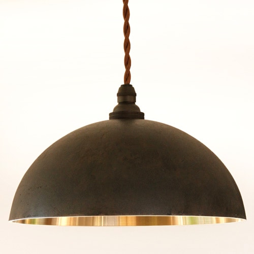 FUTAGAMI真鍮のペンダントランプ鋳肌・半球　削り出し仕上げ　黒ムラ仕上げ