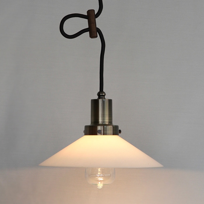 後藤照明　乳白P１硝子ペンダント0274BR付属球無し