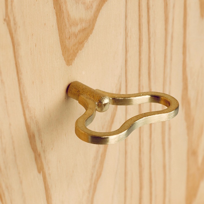 FUTAGAMI<br />真鍮の生活用品<br />ゼンマイフック<br />豆型 大(2個入)