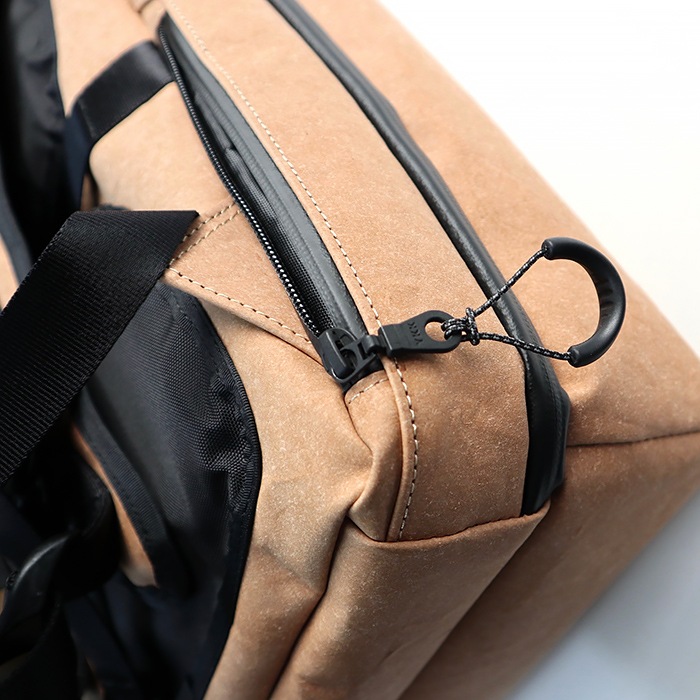 MAKOO リサイクルレザーのバックパック