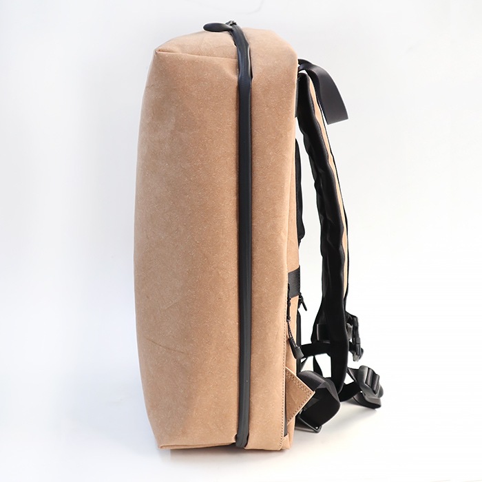 MAKOO リサイクルレザーのバックパック