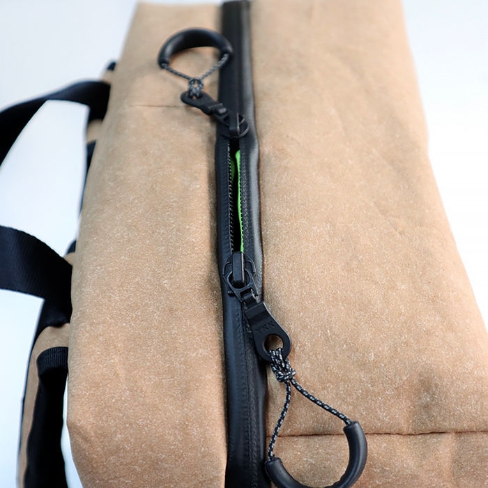 MAKOO リサイクルレザーのバックパック