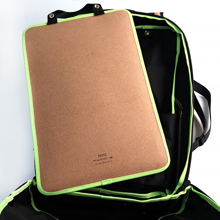 MAKOO リサイクルレザーのバックパック
