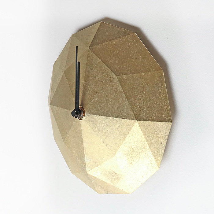 FUTAGAMIの真鍮鋳肌の掛け時計 トゥインクル