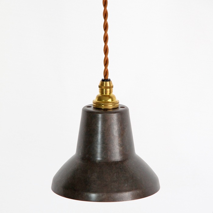 銅板シェードのペンダントライト<br />tone SPOT black<br />モメンタムファクトリーOrii