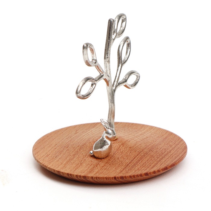 SHIROKANEのアクセサリースタンド<br />うさぎ