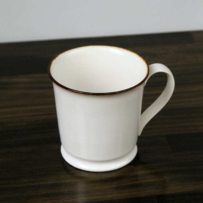 有田焼JICON磁今マグカップ小　渕錆大治将典デザインφ81h81（ 持ち手を入れた幅106）150ml