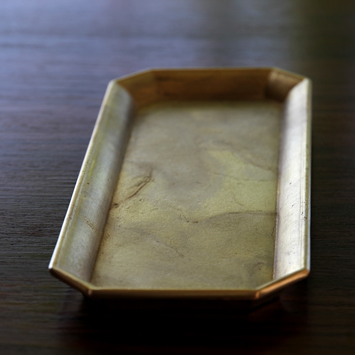 真鍮の生活用品真鍮・鋳肌の文具トレイ　大