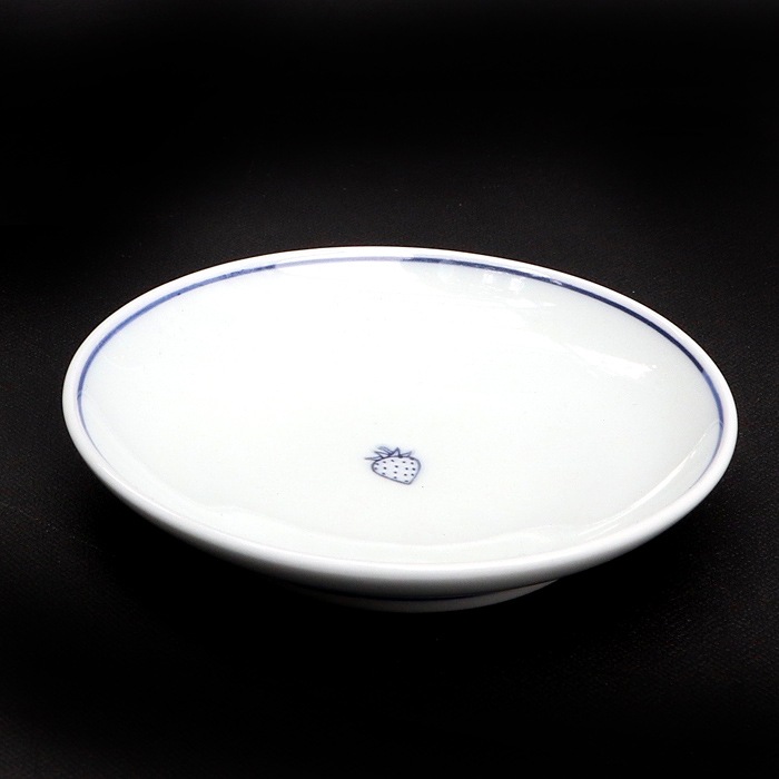 東屋の小皿<br />藍九谷プチ印手　イチゴ