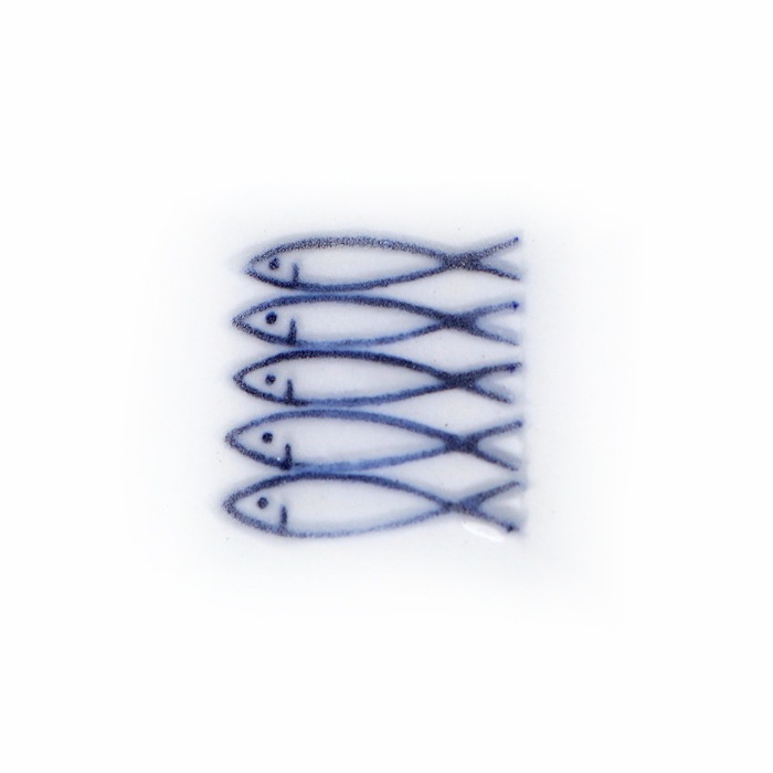 東屋の小皿<br />藍九谷プチ印手　アンチョビ