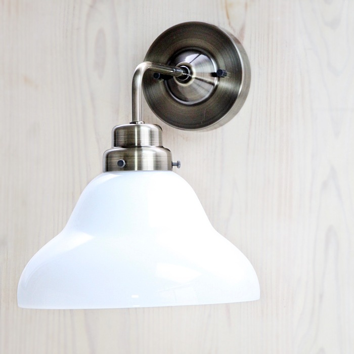 後藤照明<br>ベルリヤブラケットブロンズ（付属球無し）<br />屋内用