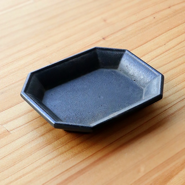 真鍮の生活用品真鍮・鋳肌の文具トレイ 黒ムラ 小