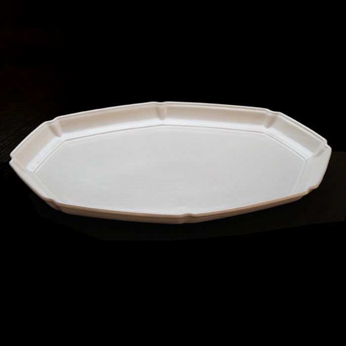 有田焼　JICON　磁今<br />横長八角皿<br />大治将典デザイン389×263×h30