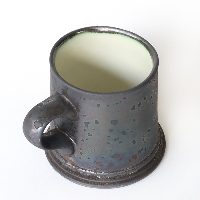 ONE KILN<br />A型マグ ロー Mサイズ 灰釉/白