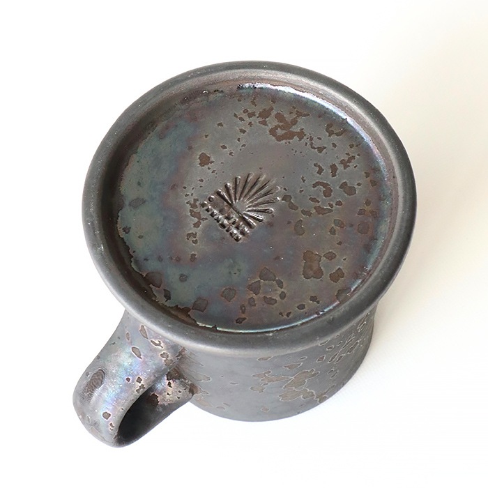 ONE KILN<br />A型マグ ロー Mサイズ 灰釉/白