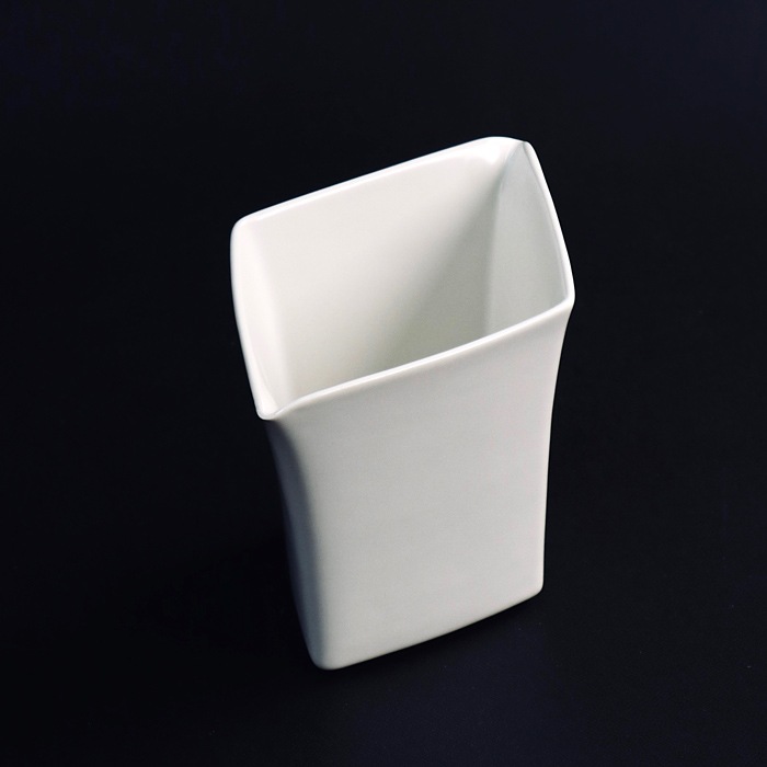 JICON 磁今　菱形注器　　大治将典デザイン　　96×138×h96  容量：2合弱　300ml