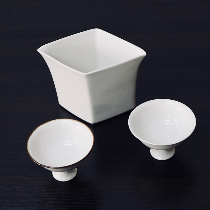 JICON 磁今　菱形注器　　大治将典デザイン　　96×138×h96  容量：2合弱　300ml