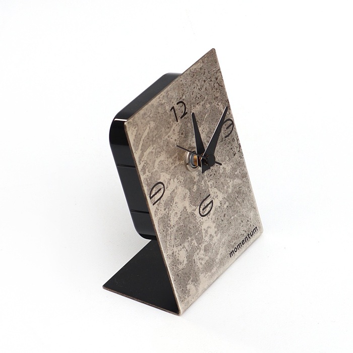 モメンタムファクトリーorii<br />time and space 小<br />スタンド型時計<br />斑紋純銀色