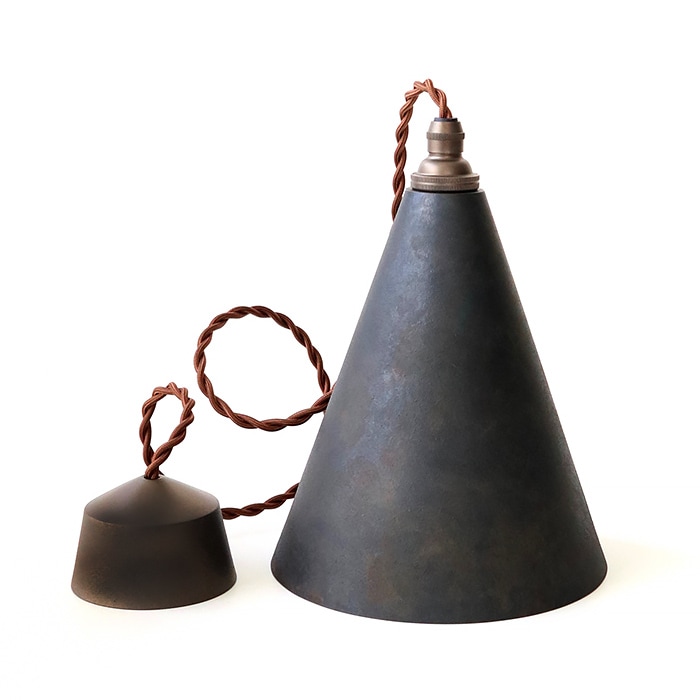 FUTAGAMI 真鍮のペンダントランプ 鋳肌・円錐 長 黒ムラ仕上げ 削り