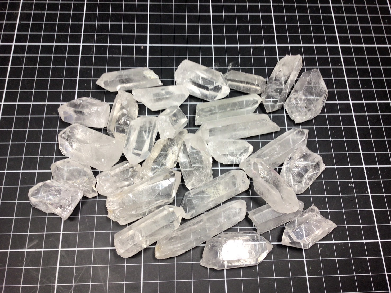 ブラジル ミナスジェライス州産 水晶単晶 10～29g 500gパック