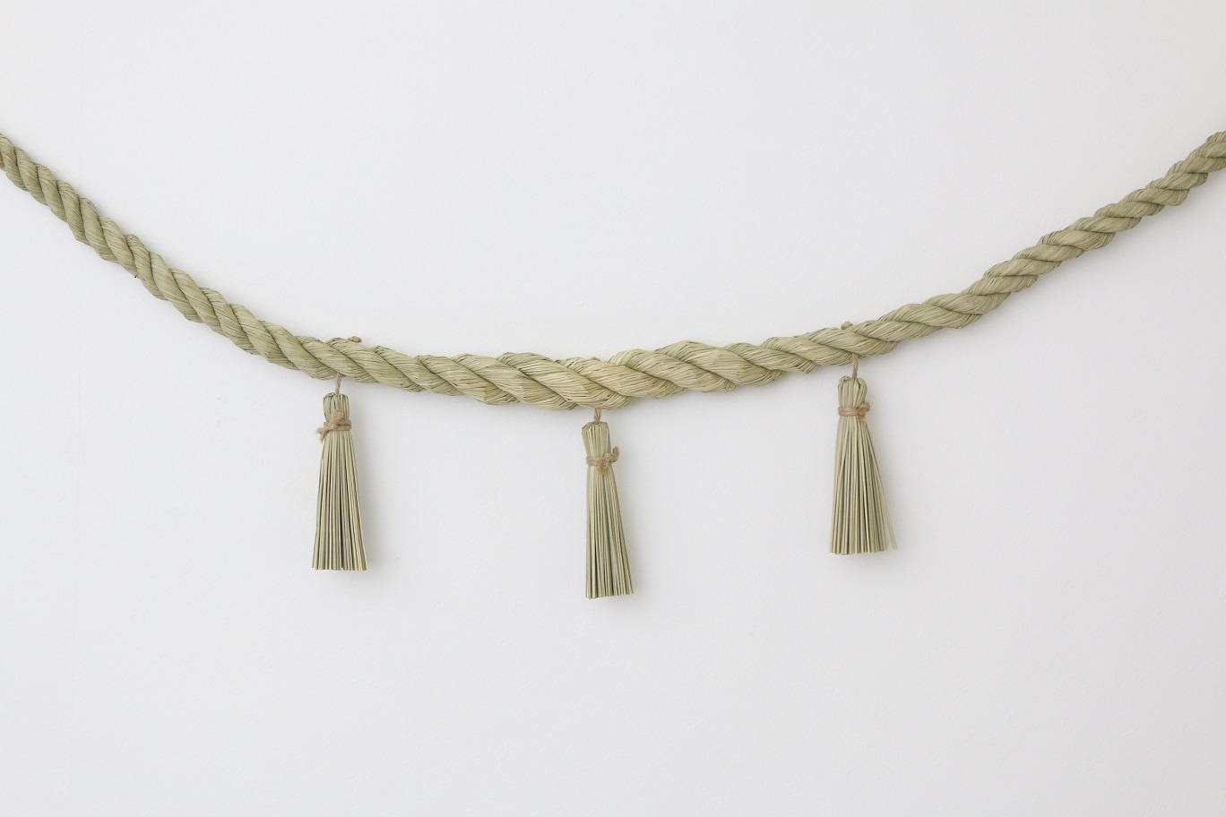 しめ縄】イ草鳥居用注連縄鼓動〆 長さ240㎝×10㎝「雅」 | しめ縄