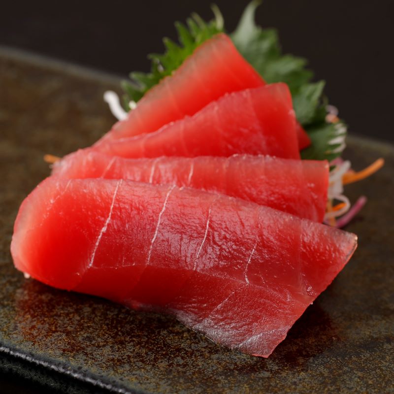 宮城県塩釜産天然本マグロ＜刺身＞３種食べ比べセット （各４切）+ひしほ醤油２袋付　生食用・冷凍