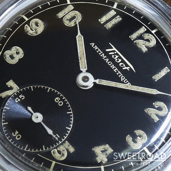 TISSOT アラビアブラックミラーダイヤル センターセコンド 赤秒針 手巻き式 ティソ スクリューバック ミリタリースタイル 1940年代製 TISSOT1940年代製 ティソ アンチマグネティーク スモールセコンド 手