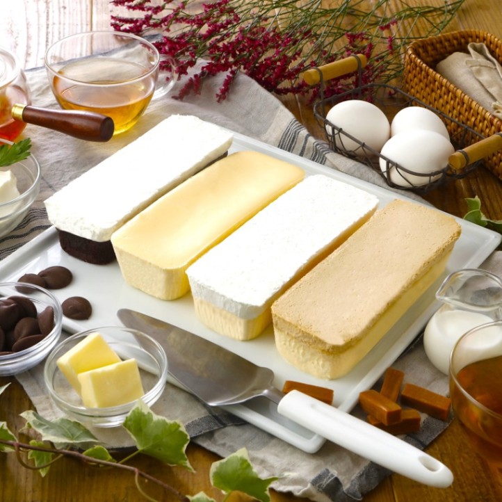 よくばり禁断スイーツセット（禁断の生チーズケーキ1本、禁断のキャラメル生チーズケーキ1本、禁断の生チョコケーキ1本、黄金の生チーズケーキ1本）