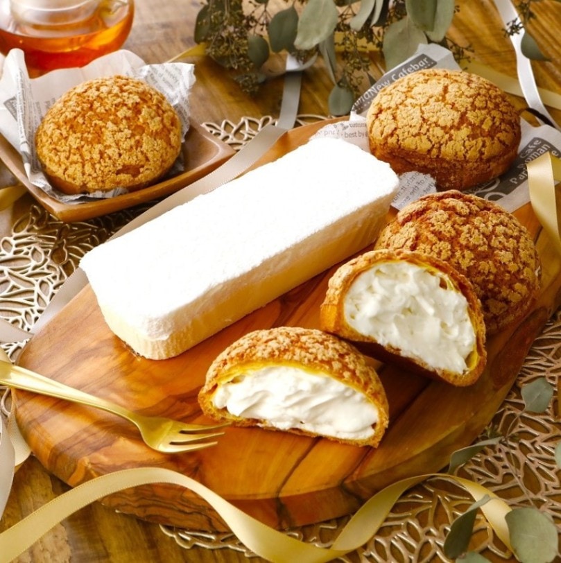 お得なリピート率 No.1セット（濃厚ミルクシュー4個、禁断の生チーズケーキ1本）