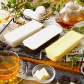 お得なケーキセット（禁断の生チーズケーキ1本、禁断の生チョコケーキ1本、黄金の生チーズケーキ１本）