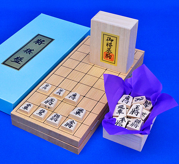 将棋セット 新桂6号折将棋盤セット (木製将棋駒白椿上彫) | 折