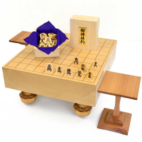 将棋セット 本桂3寸足付将棋盤セット【特売品】(将棋駒黄楊上彫駒 