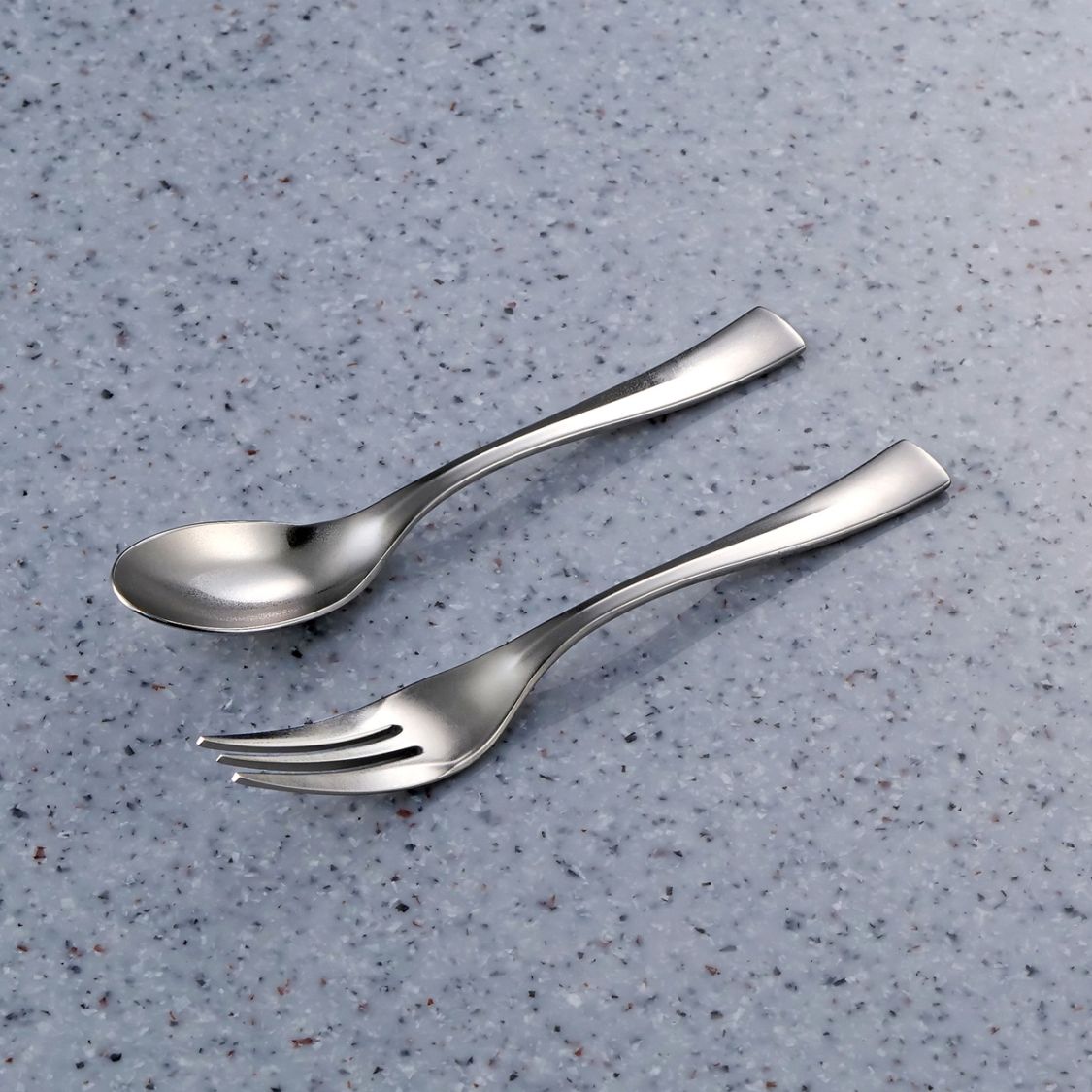 IVY(ｱｲｳﾞｨｰ)ティースプーンとケーキフォークセット