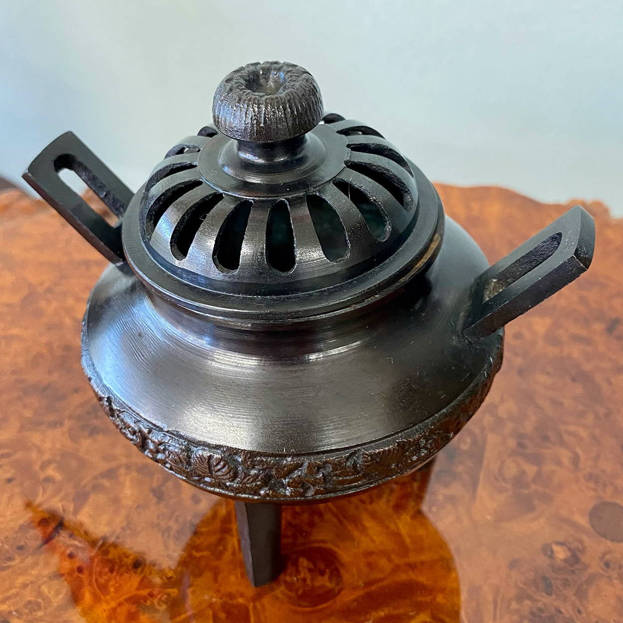 高岡銅器 真鍮製香炉 恩賜型 | すべての商品 | 花みつぼ
