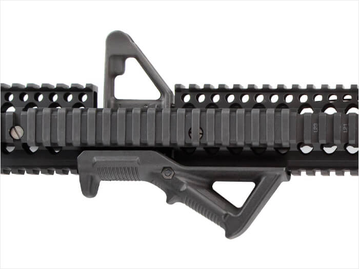 MAGPUL �ޥ��ץ� AFG Angled Fore Grip ODG