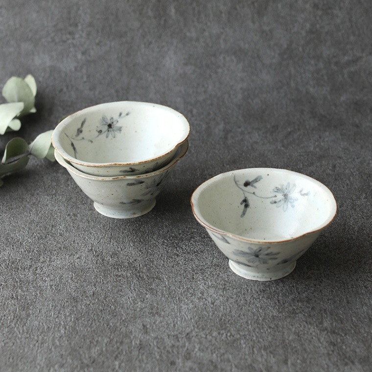 佐藤もも子｜青瓷染付花文輪花小鉢 | 趣佳[syuca.jp] オンライン