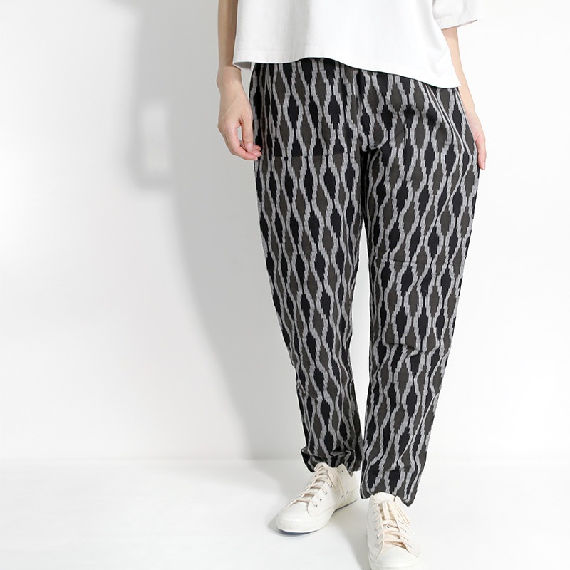 うなぎの寝床 いろはもんぺ たてよこ絣八つ立ち井桁 紺白 新柄登場