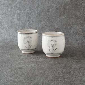 陶芸家　作家物　佐藤亮　色絵盃　小鳥　小禽　鳥文様　ぐい呑　筒盃　共箱 Amazon.co.jp: 陶芸家 作家物 佐藤亮 色絵盃 小鳥 小禽 鳥文様