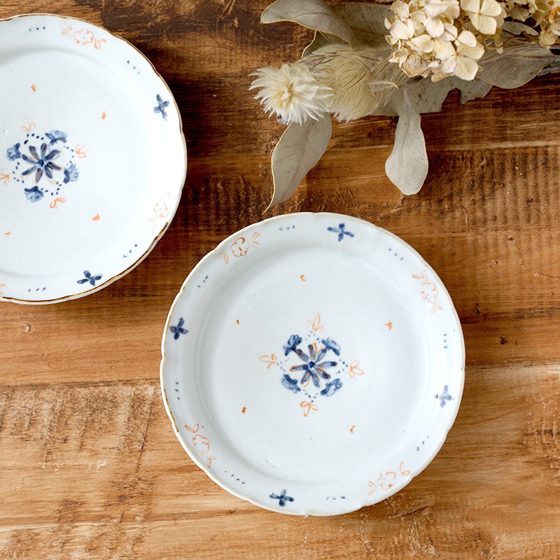 佐藤もも子 赤絵染付花文五寸輪花皿 趣佳 Syuca Jp オンラインショップ 通信販売