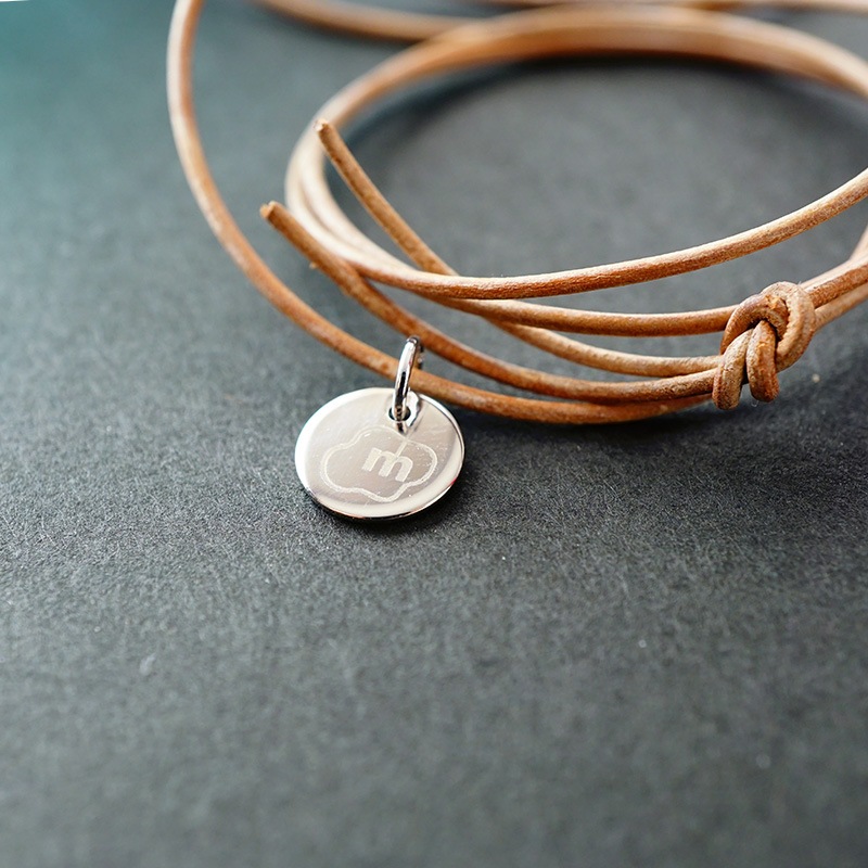 オカベマキコ｜しゃぼんネックレス（皮紐・2玉） | 趣佳[syuca.jp